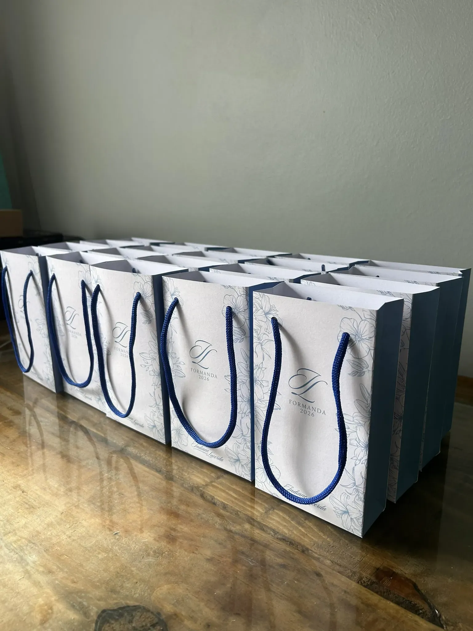 Foto principal de Sacolas de papel personalizadas